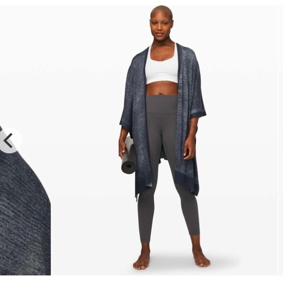 LULULEMON THROW IT ON WRAP—— - Picture 2 of 2